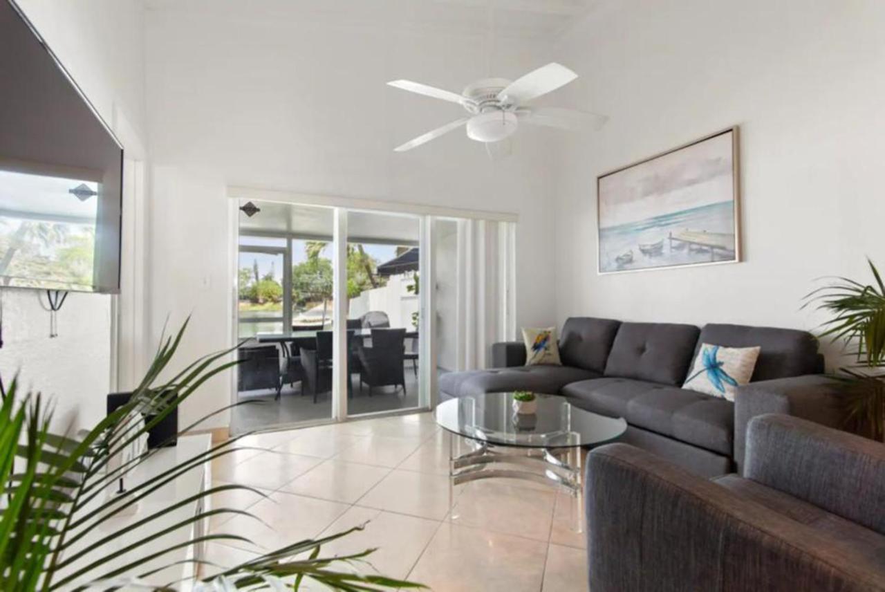 Lake Life - 3 2 Lake House Near Hardrock Casino Villa Fort Lauderdale Exterior photo
